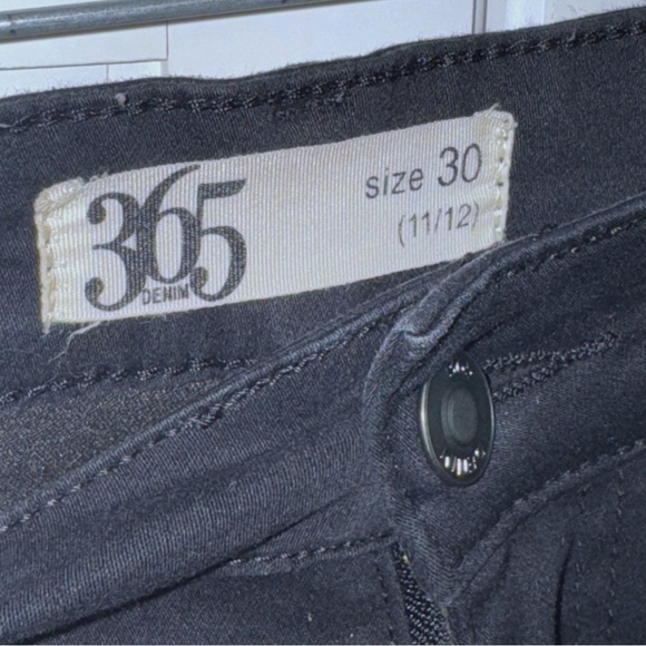 365 Denim Skinny Stretch Fit Black Floral Embroidered Roses Sz 30-11/12 - Picture 4 of 9